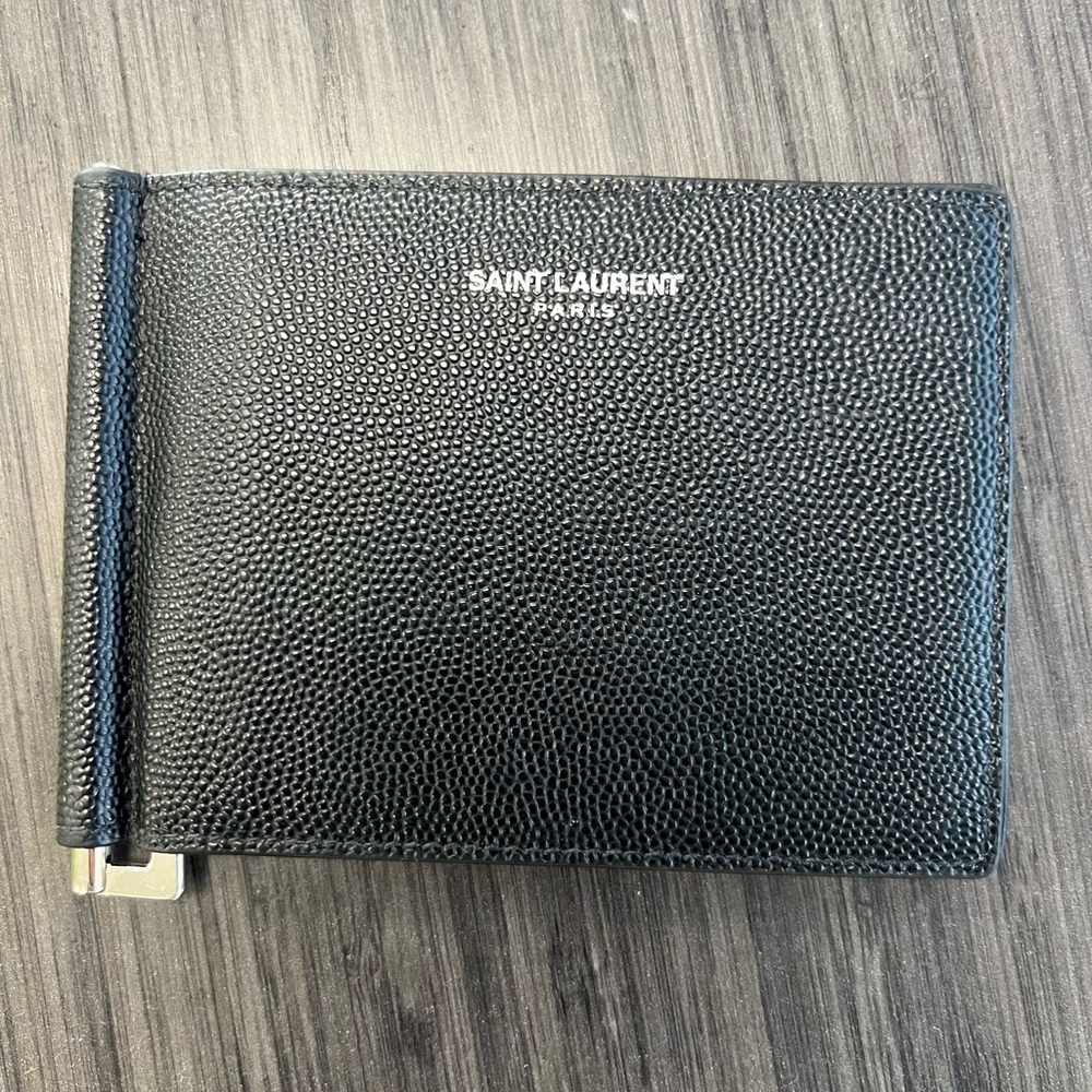 Saint Laurent (YSL)